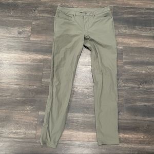 Lululemon ABC Pants | Size 35x34